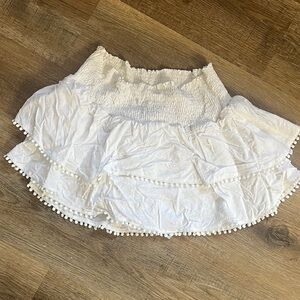 Paradise NWOT White Ruffled Junior Large Skirt, Shorts Under
